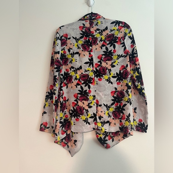 ASTR Floral Kimono Style Blazer size small - Picture 2 of 6